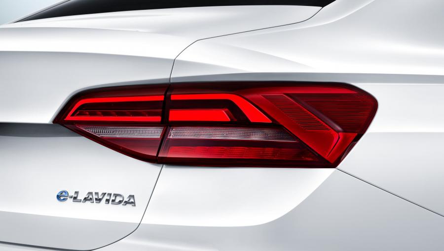 Детали экстерьера Volkswagen e-Lavida 2019 года  (фото 12 из 44)